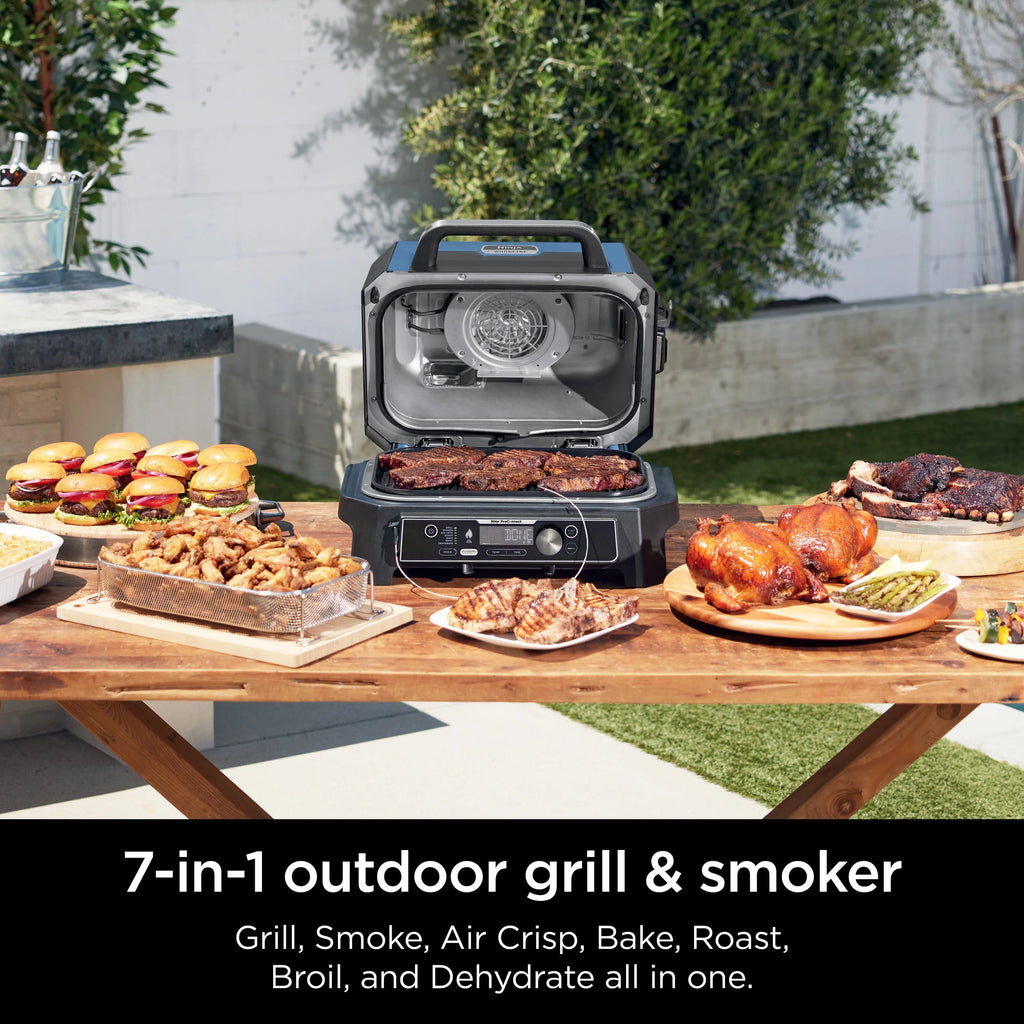 7-in-1 Outdoor Grill & Smoker R398828